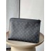 Louis Vuitton M61692 Doop kit  26x20x5cm  