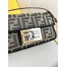 Fendi   baguette mini 19x11.5x4cm