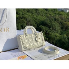 Dior Lady Dior D-Joy  26-13.5-5cm white diamond