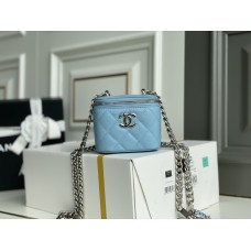 Chanel Vanity Case 11cm