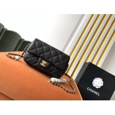 Chanel Classic flap 18cm pearl