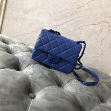 Chanel Classic flap mini 19cm