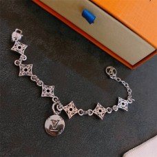 Louis Vuitton chain bracelet best replica