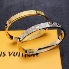 Louis Vuitton bracelet best replica size 17cm and 19cm 