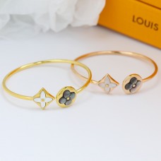 Louis Vuitton bracelet best replica size 17cm and 19cm 