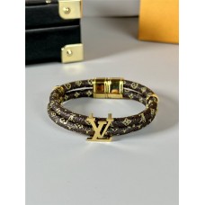 Louis Vuitton bracelet best replica size 17cm and 19cm 