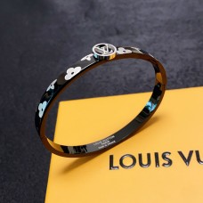 Louis Vuitton bracelet best replica size 17cm and 19cm 