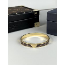 Louis Vuitton bracelet best replica size 17cm and 19cm 