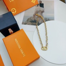 Louis Vuitton necklace best replica 