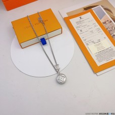 Louis Vuitton necklace best replica 