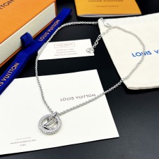 Louis Vuitton necklace best replica 