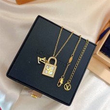 Louis Vuitton necklace best replica 