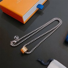 Louis Vuitton necklace best replica 