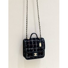 Chanel 22K AS3652 size 17*20.5*6cm