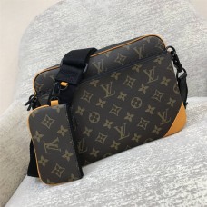 Louis Vuitton Trio M46694   size：25x18.5x7cm 2024 New