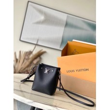 Louis Vuitton M68709  13.5 x 16  x 10cm 2024 New