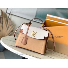 Louis Vuitton M20797 LockmeEver 28 × 20 × 11.5 cm 2024 New