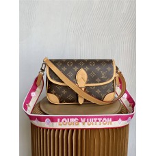 Louis Vuitton DIANE  M46049   size：24x15x9cm 2024 New