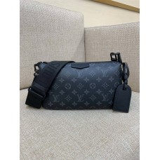 Louis Vuitton POCHETTE ACCESSOIRE XL  M11741  size：28x16.5x9cm 2024 New