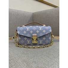 Louis Vuitton M12429  POCHETTE MÉTIS EAST WEST  size:21.5 x 13.5 x 6 cm 2024 New