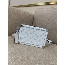 Louis Vuitton CLUTCH BOX M11049 size：24x16.5x8cm 2024 New