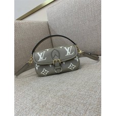 Louis Vuitton NANO DIANE M83300 size：19x10.5x6cm 2024 New