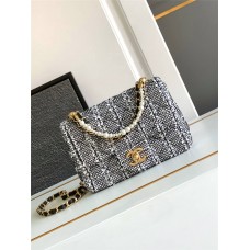 Chanel classic flap  CF 17cm 2024 New