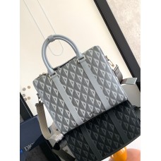 Dior Lingot 35 x 27 x 6cm 2025 New