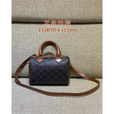 Celine triomphe boston 197583    size: 19.5*14*7cm 2025 New