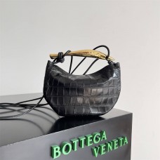 BV Bottega Veneta Mini Sardine 744267 尺寸20*12*2.5 2025 New