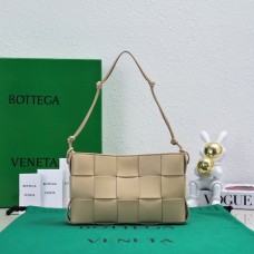 BV Bottega Veneta  Cassette 22.5x13.5x4.5cm， style: 7741 2025 New