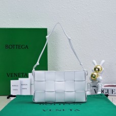 BV Bottega Veneta  Cassette 22.5x13.5x4.5cm， style: 7741 2025 New