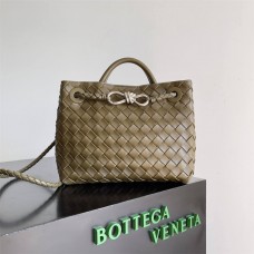 BV Bottega Veneta Andiamo 743568  size: 25*22*10.5cm 2025 New