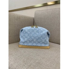 Louis Vuitton POCHETTE COSMÉTIQUE M24317  size：27x18x9cm 2025 new 