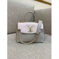 Louis Vuitton M21088 Lockme Ever size：23x17x10cm 2025 new 