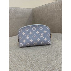 Louis Vuitton M12440 Pochette Cosmétique  size:19 x 12 x 6 cm 2025 new 