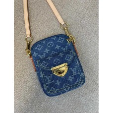 Louis Vuitton Fairfax Pochette M82948 size：14x2.7x18cm 2025 new 