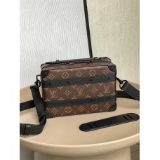 Louis Vuitton HANDLE SOFT TRUNK M45935  size：21.5x15x7cm 2025 new 