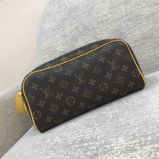 Louis Vuitton Dopp M44494 size：28x15x16.5cm 2025 new 