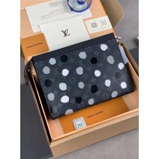 Louis Vuitton M81934 LV X YK POCHETTEVOYAGE 26cmx20cm 2025 new 