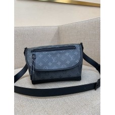 Louis Vuitton PULSE M12681  size：26.6x17x11cm 2025 new 