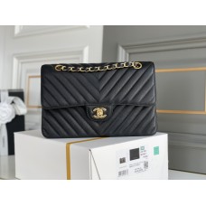 Chanel Classic Flap Bag in V-Pattern Black, Gold Hardware, Medium 25, Caviar Leather, Hass Factory Leather, Dimensions: 16x25x7cm.