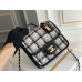 Chanel 22K Flap Bag for Autumn/Winter, Messenger Bag in Woolen Fabric, Gray, Gold Hardware, Dimensions: 17x21x6cm.