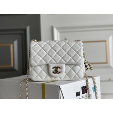 Chanel 23C Classic Flap bag Mini 18 Black and White Checkered Gold Ball White Champagne Gold Hardware Lambskin Hass Factory leather 13x18x7cm