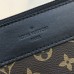 Louis Vuitton POCHETTE VOYAGE SOUPLE Clutch (M82543) Monogram Canvas, Size: 32x21x8cm