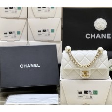 Chanel Small flap bag, Pearly lambskin, imitation pearls AS4861 Size 13*20.5*6.5cm 2025 new 